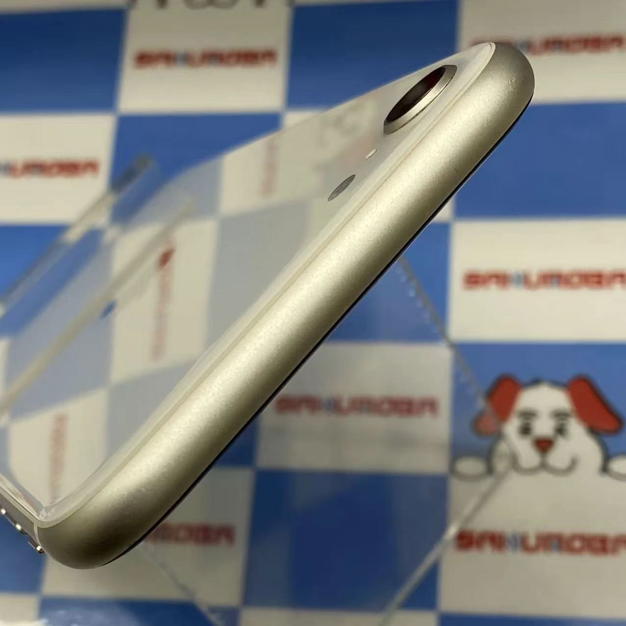 iPhoneSE 第3世代 128GB スターライト MMYG3J/A AU版SIMフリー