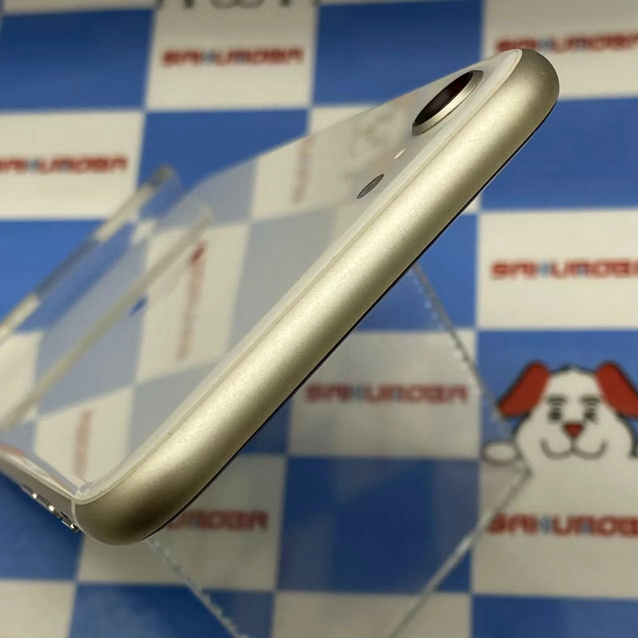 iPhoneSE 第3世代 256GB スターライト MMYK3J/A AU版SIMフリー 美品