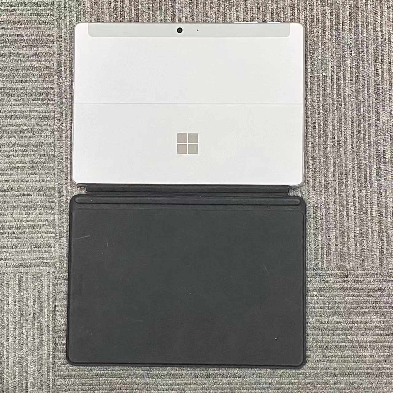 Surface Go 2 128GB シルバー 1926
