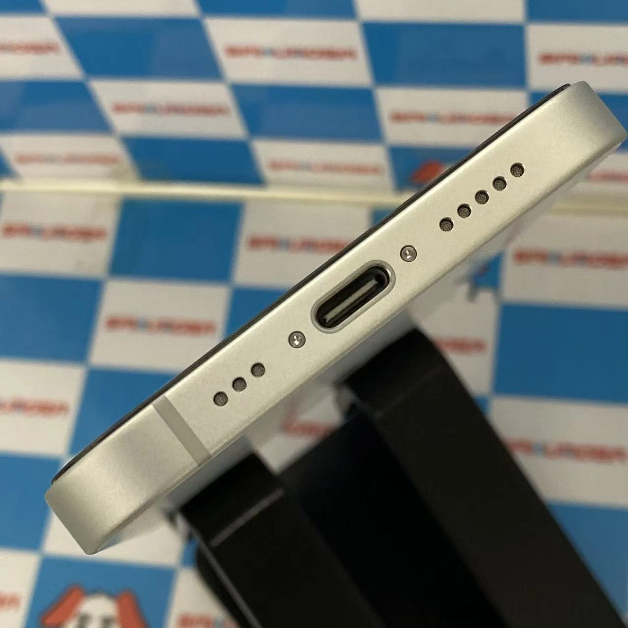 iPhone 16e 128GB ホワイト MD1R4J/A SIMフリー新品同様