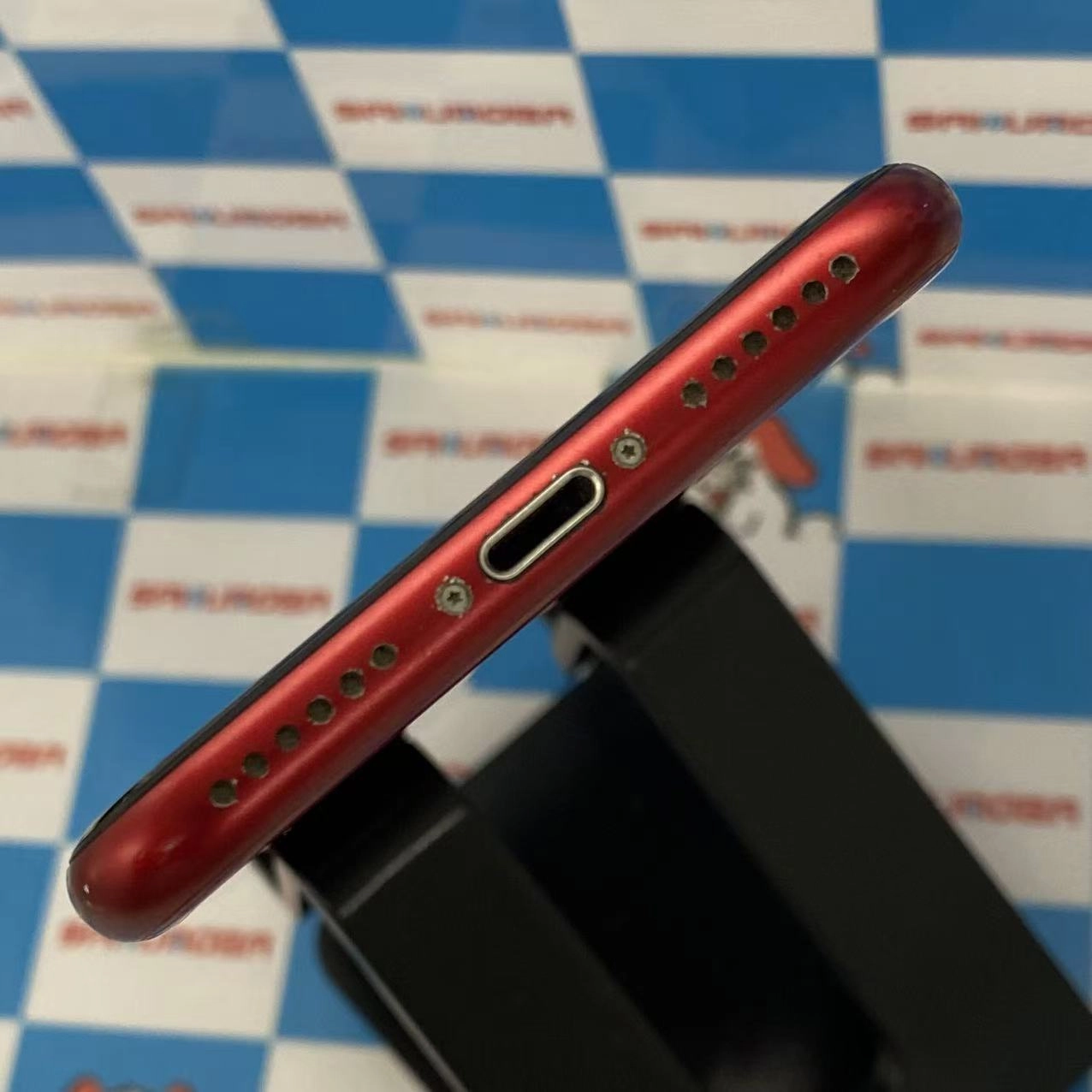 iPhoneSE 第3世代 64GB Product Red MMYE3J/A docomo版SIMフリー