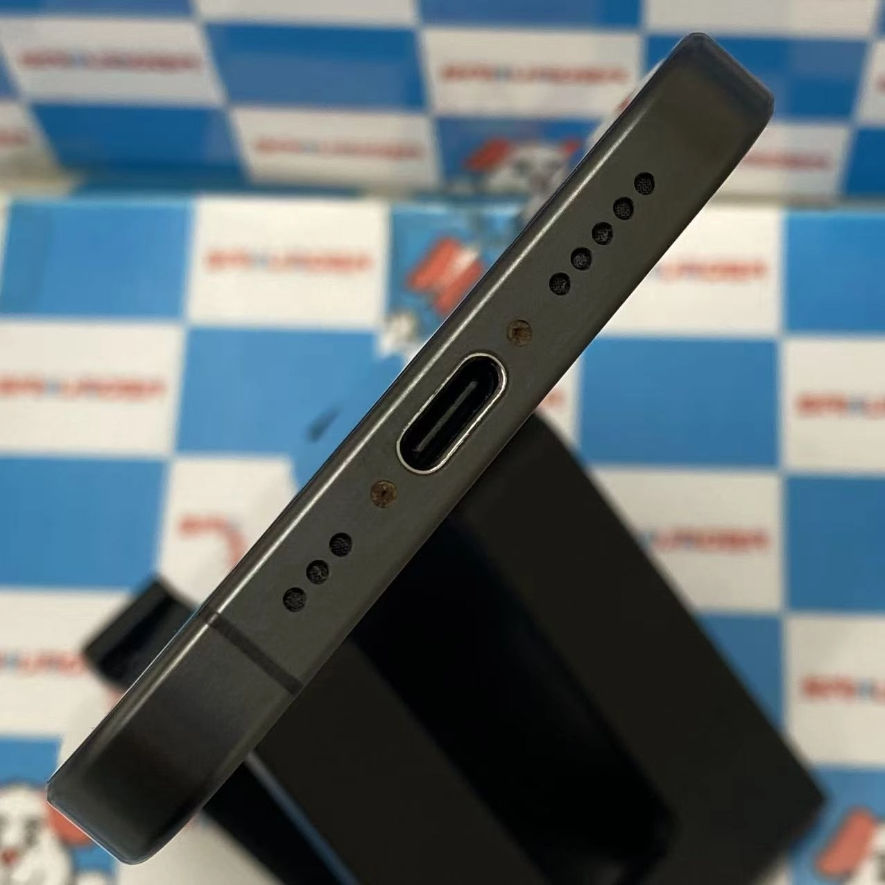 iPhone15 Pro 128GB ブラックチタニウム MTU73J/A docomo版SIMフリー 美品