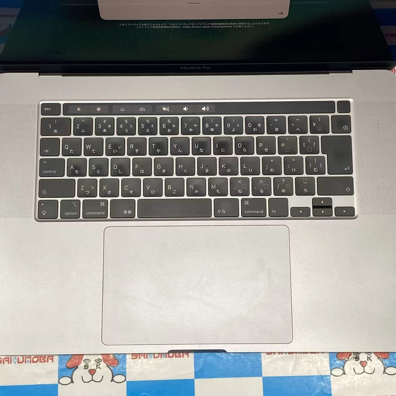 Macbook Pro 16インチ 2019 16GB/512GB シルバー MVVL2J/A