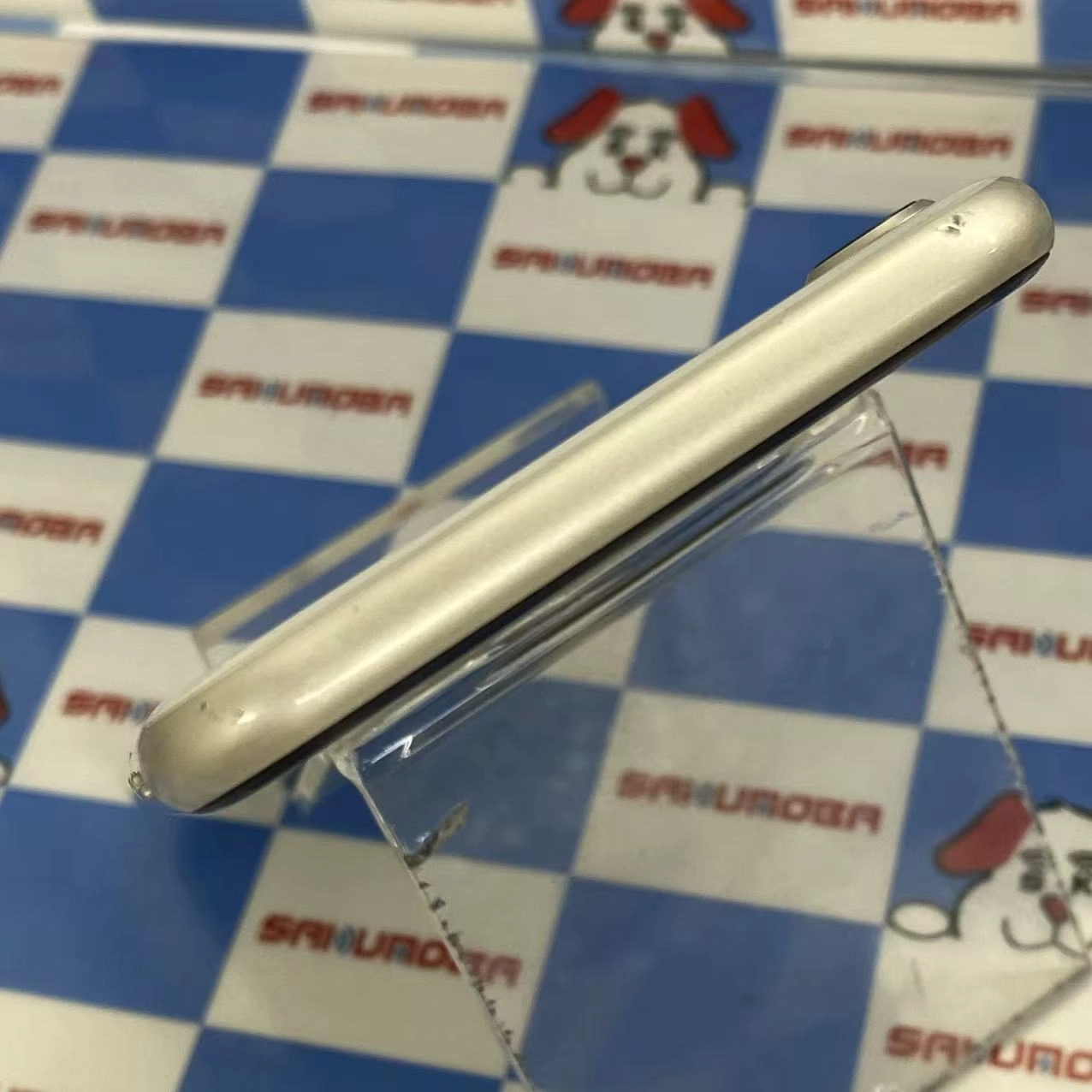 iPhoneSE 第3世代 64GB スターライト MMYD3J/A SIMフリー