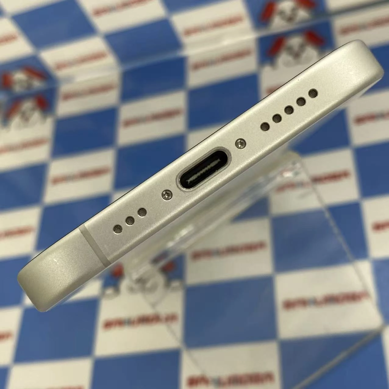 iPhone16 128GB ホワイト MYDR3J/A SIMフリー 美品