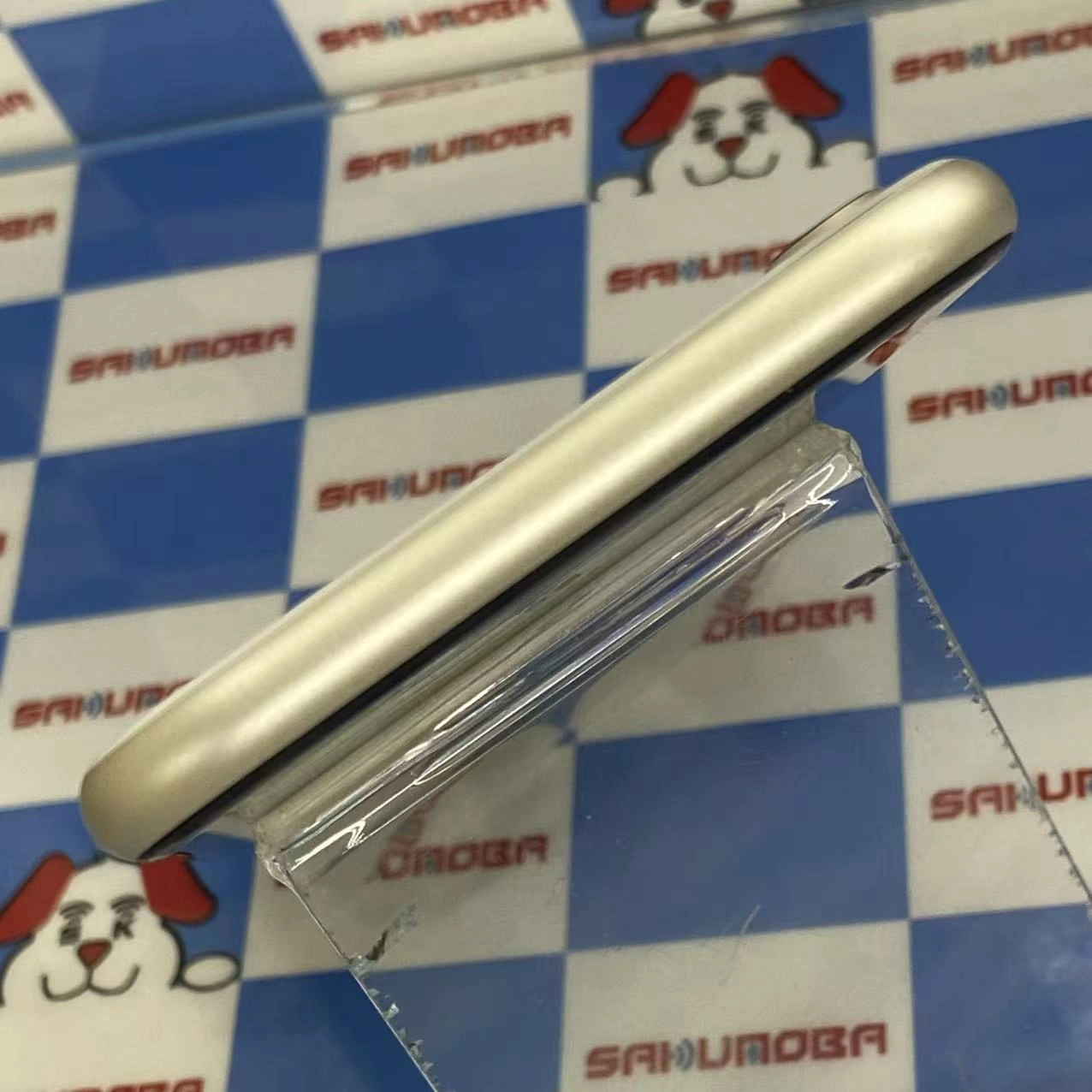 iPhoneSE 第3世代 64GB スターライト MMYD3J/A docomo版SIMフリー 美品