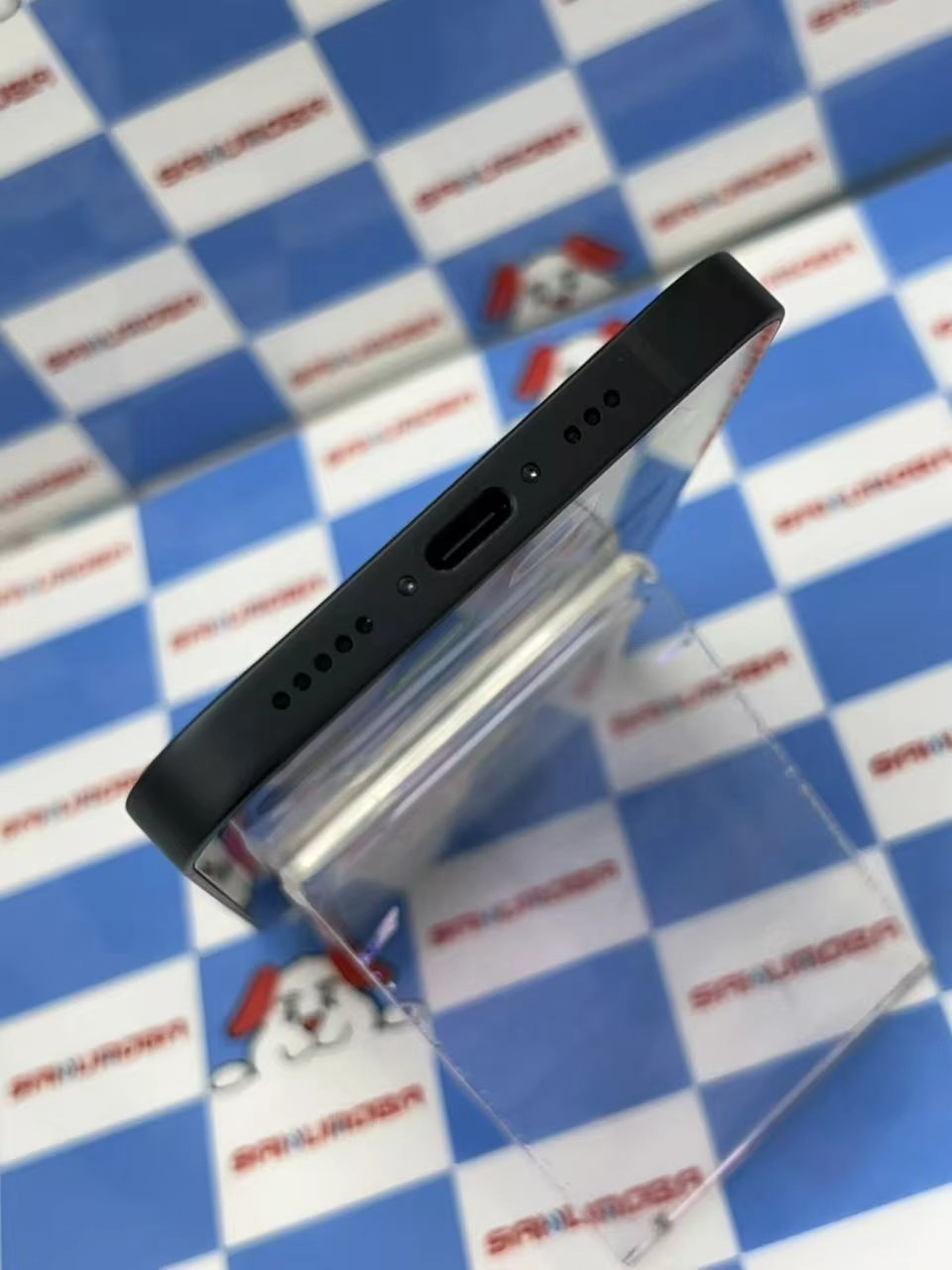 iPhone 16e 128GB ブラック MD1Q4J/A AU版SIMフリー 新品同様 au