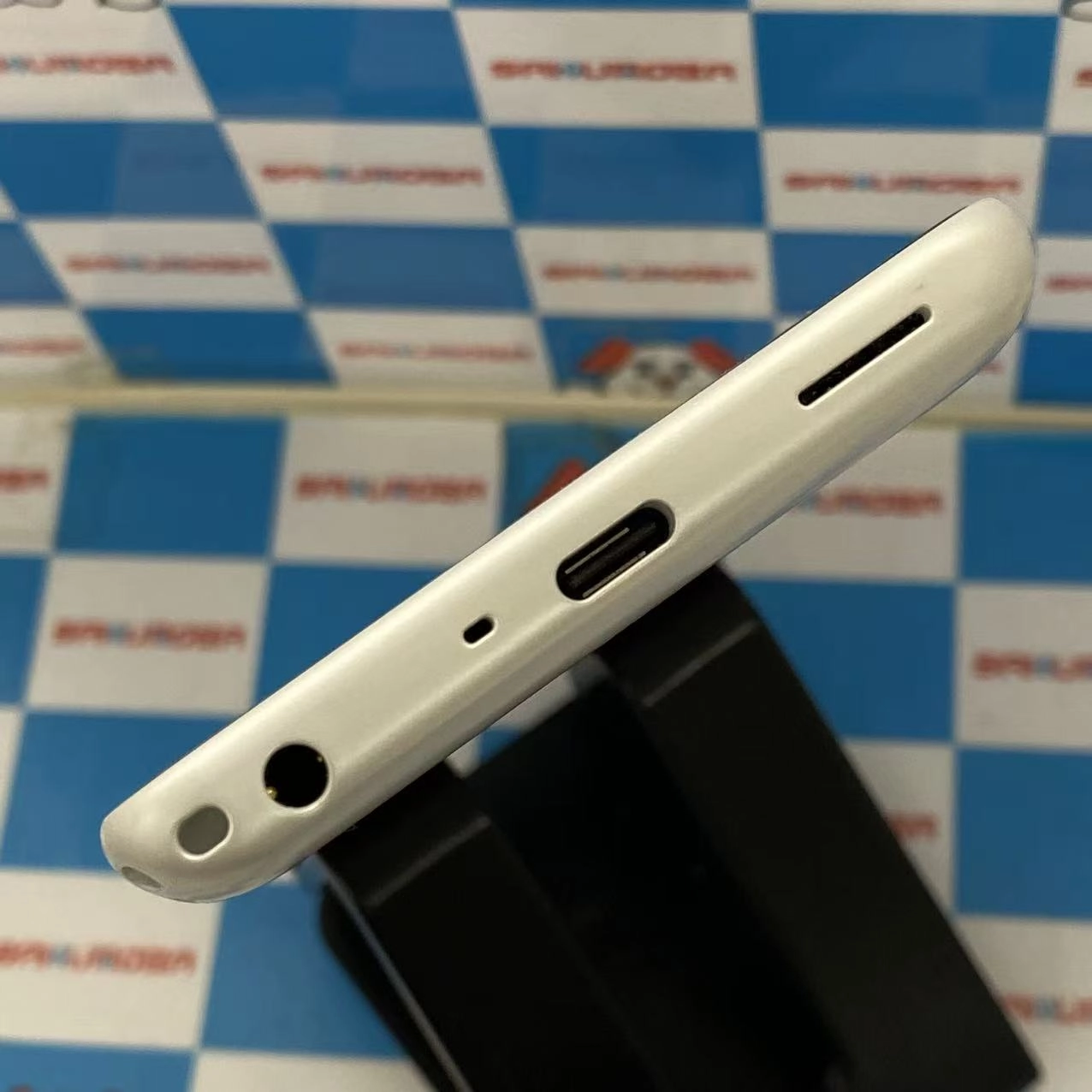 arrows Be4 Plus 64GB ホワイト F-41B docomo版SIMフリー