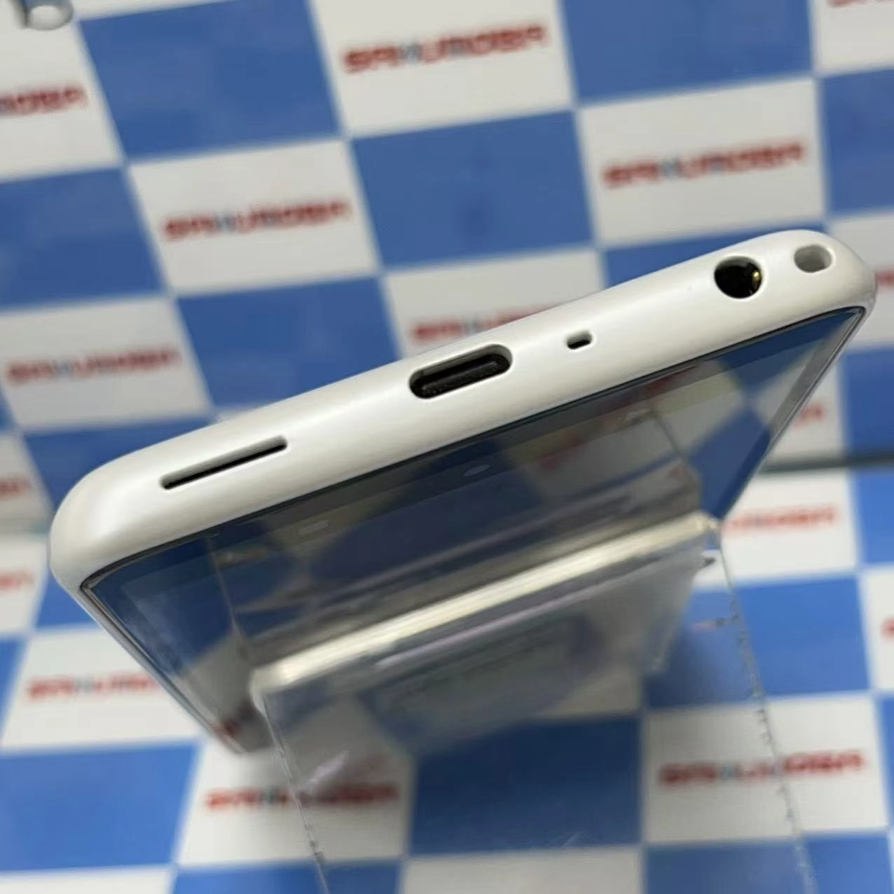 arrows Be4 Plus 64GB ホワイト F-41B docomo版SIMフリー