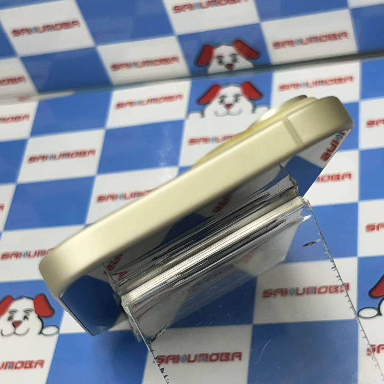 iPhone15 128GB イエロー MTMK3J/A docomo版SIMフリー 美品