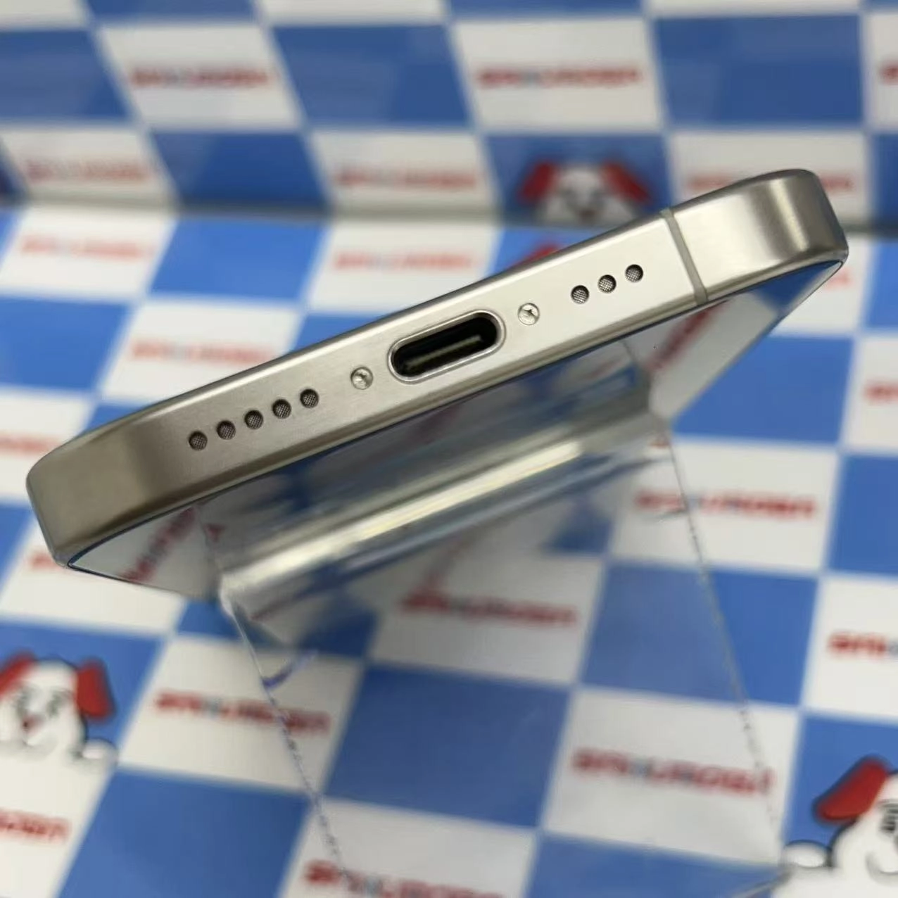 iPhone15 Pro 128GB ホワイトチタニウム MTU83J/A AU版SIMフリー 美品 au