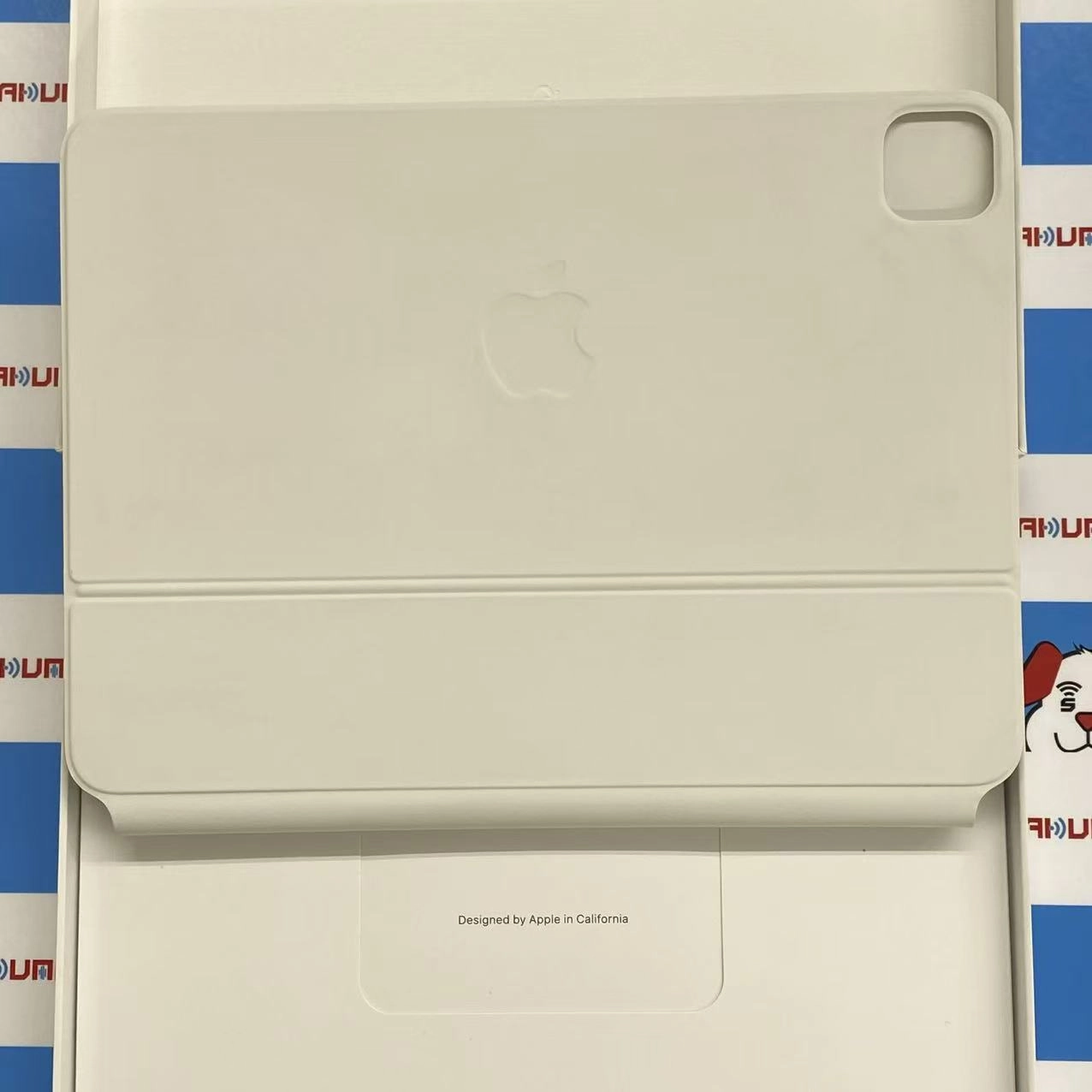 11インチiPad Pro(第2世代)用 Magic Keyboard ** ホワイト A2261