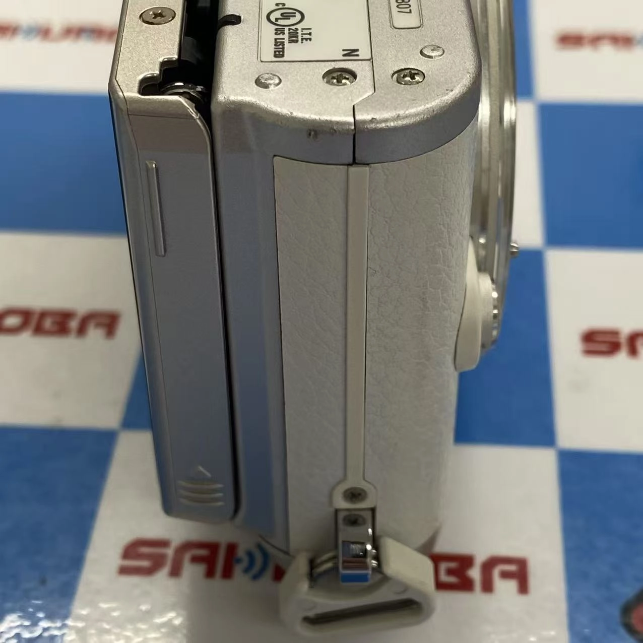 OLYMPUS PEN E-PL8 EZダブルズームキット ホワイト