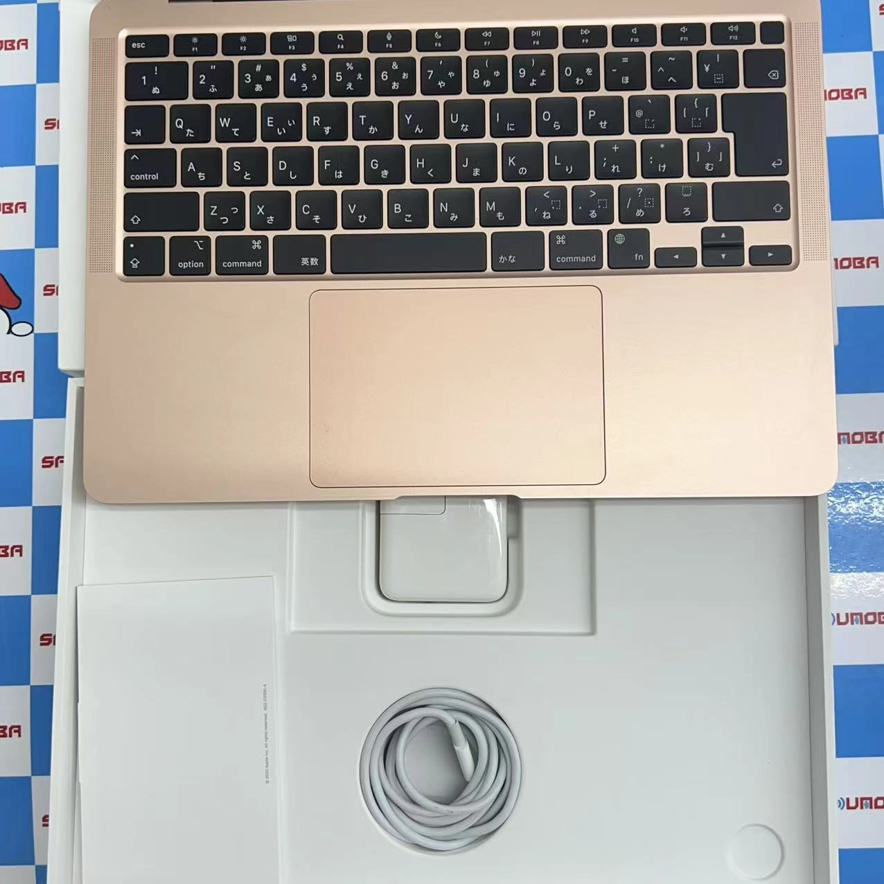 MacBook Air 13インチ Late2020 Apple M1 8GB/512GB ゴールド MGNE3J/A 新品同様