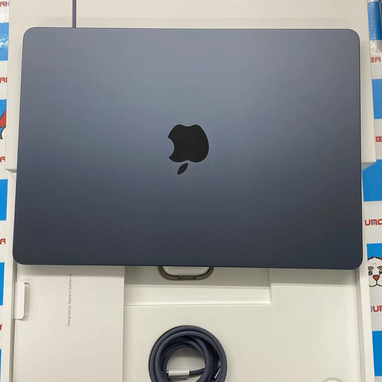 MacBook Air Early2026 13インチ Apple M5 16GB/512GB ミッドナイト MDHE4J/A 新品同様