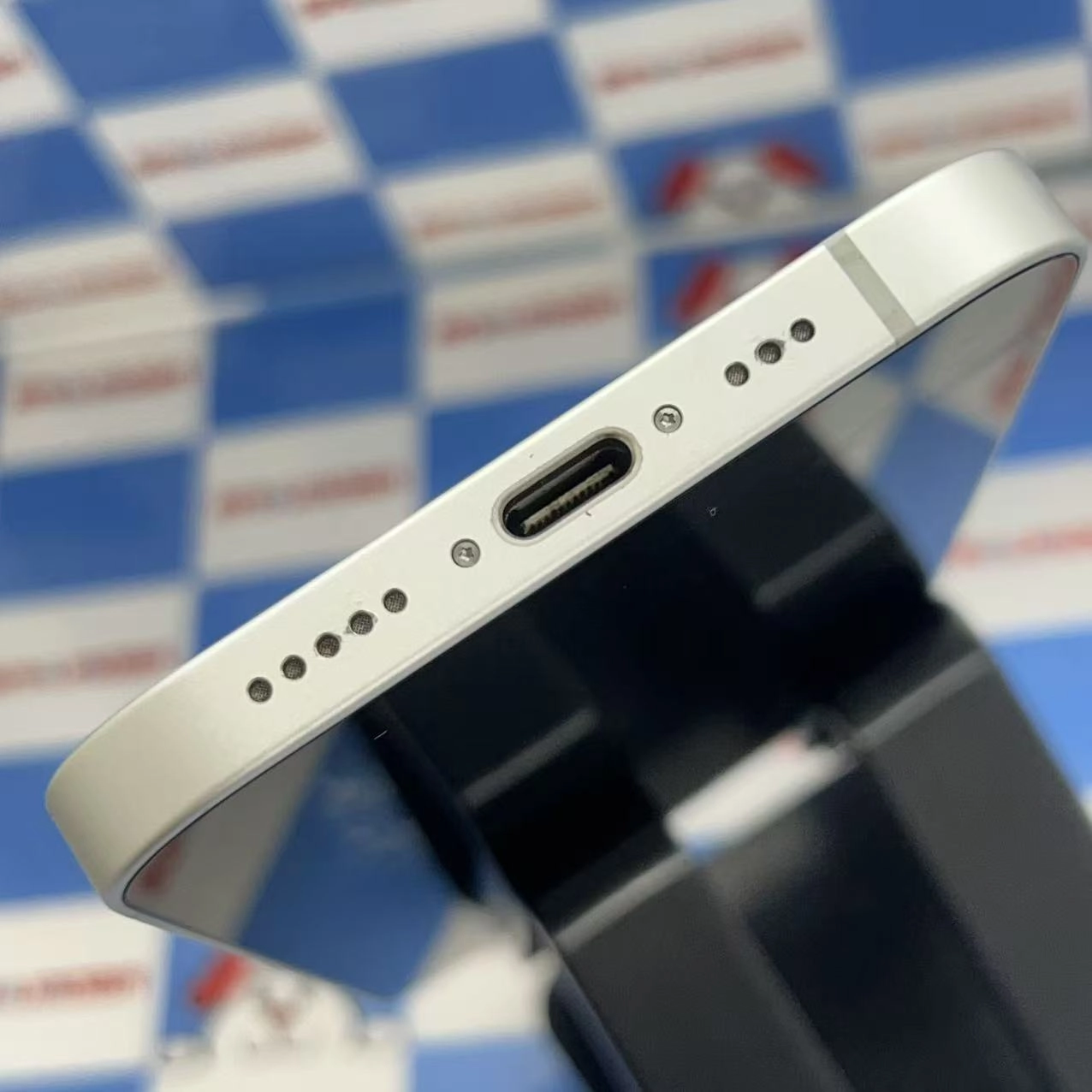 iPhone 16e 512GB ホワイト MD274J/A SIMフリー 美品