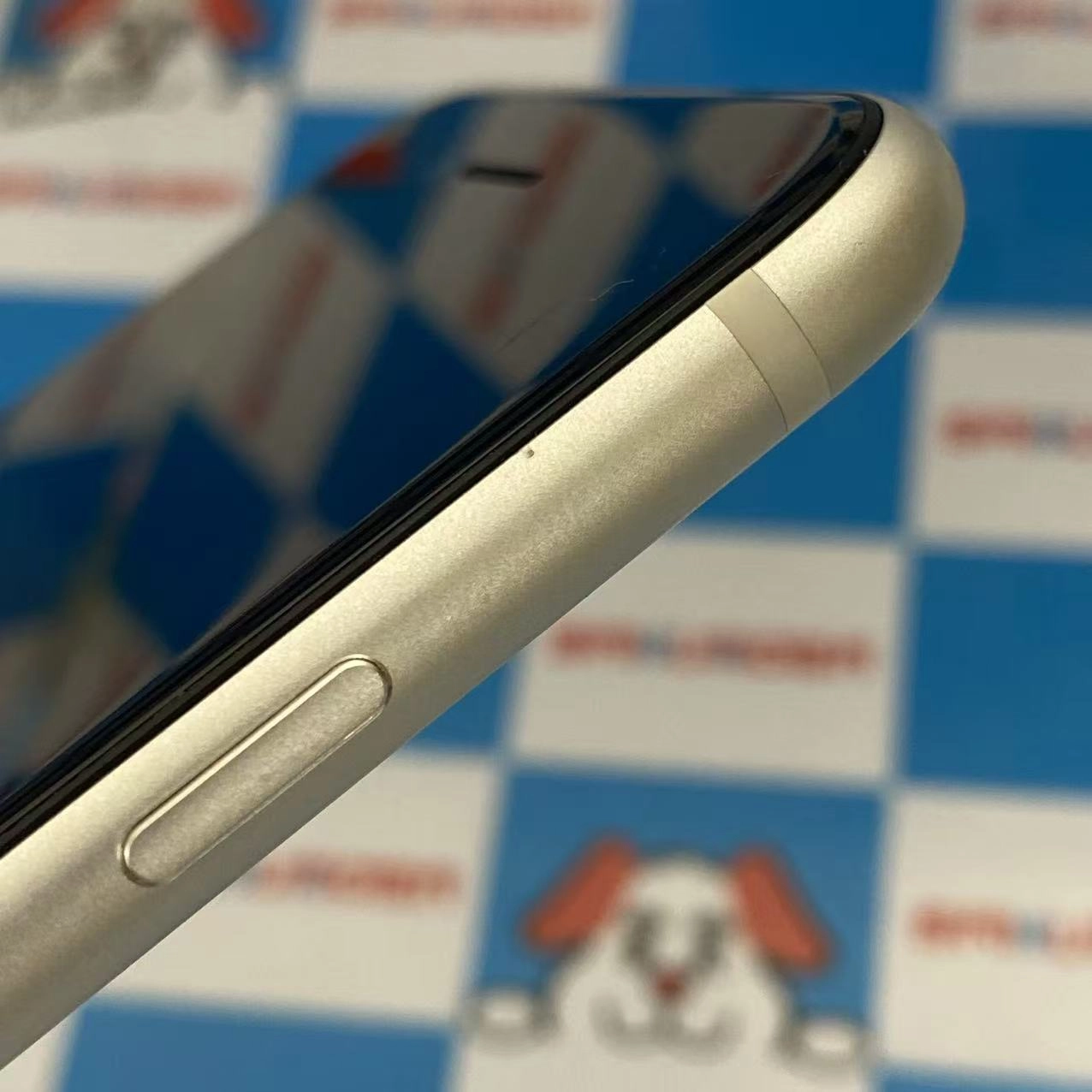 iPhoneSE 第3世代 64GB スターライト MMYD3J/A SoftBank版SIMフリー