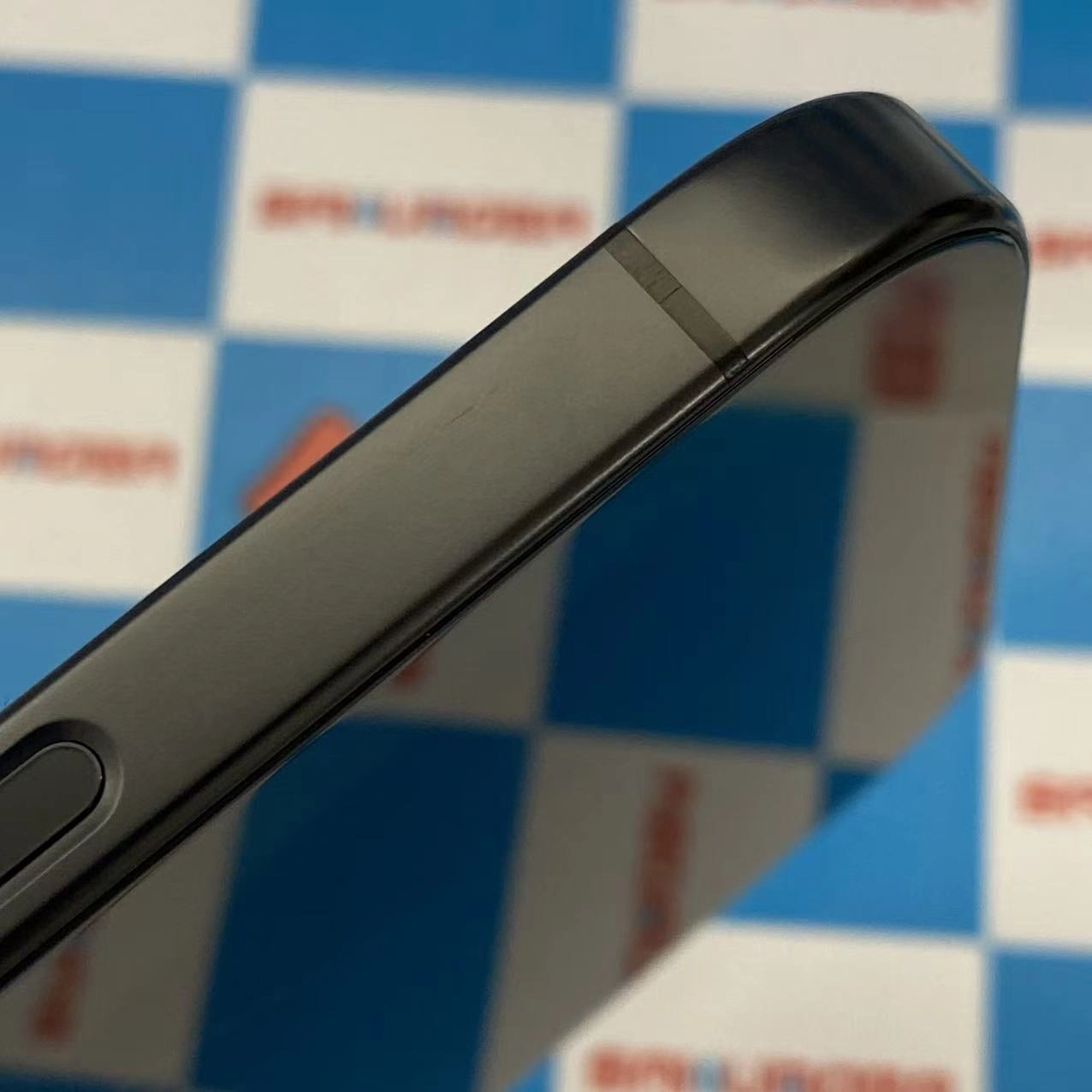 iPhone16 Pro Max 256GB  MYW33LL/A 海外版SIMフリー美品 ブラックチタニウム