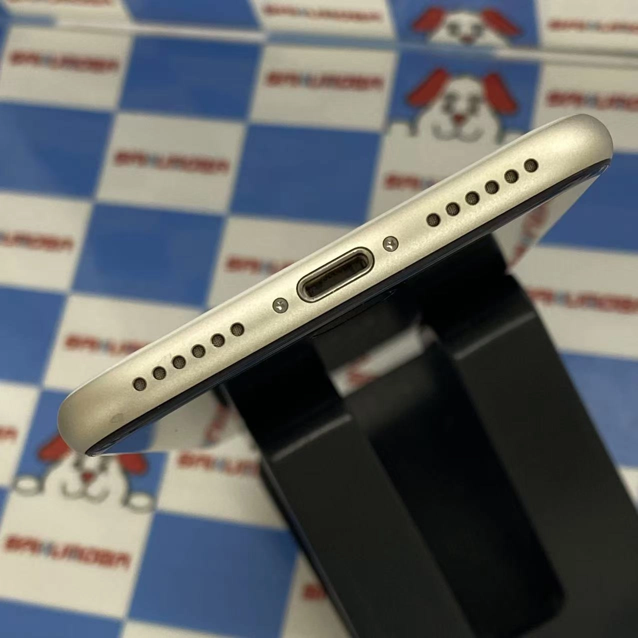 iPhoneSE 第3世代 64GB スターライト MMYD3J/A SoftBank版SIMフリー