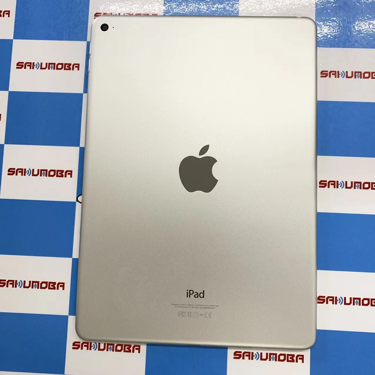 iPad Air 第2世代 Wi-Fiモデル 64GB シルバー MGKM2J/A
