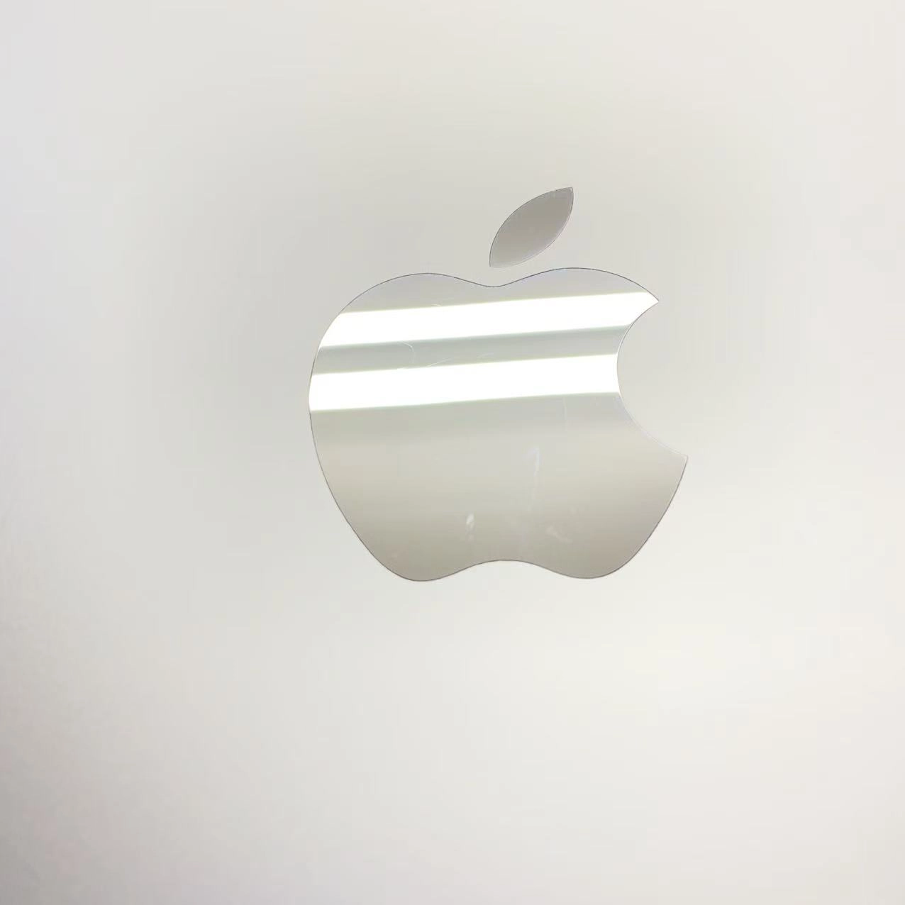 iPad Air 第2世代 Wi-Fiモデル 64GB シルバー MGKM2J/A