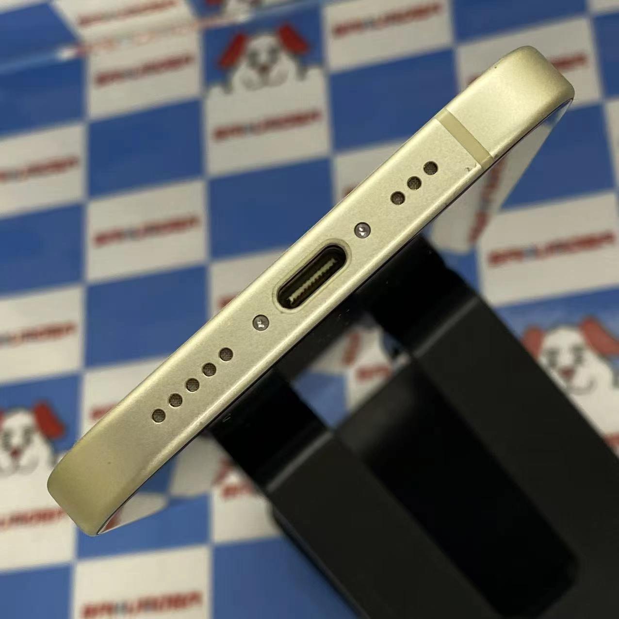 iPhone15 128GB イエロー MTMK3J/A SoftBank版SIMフリー 美品