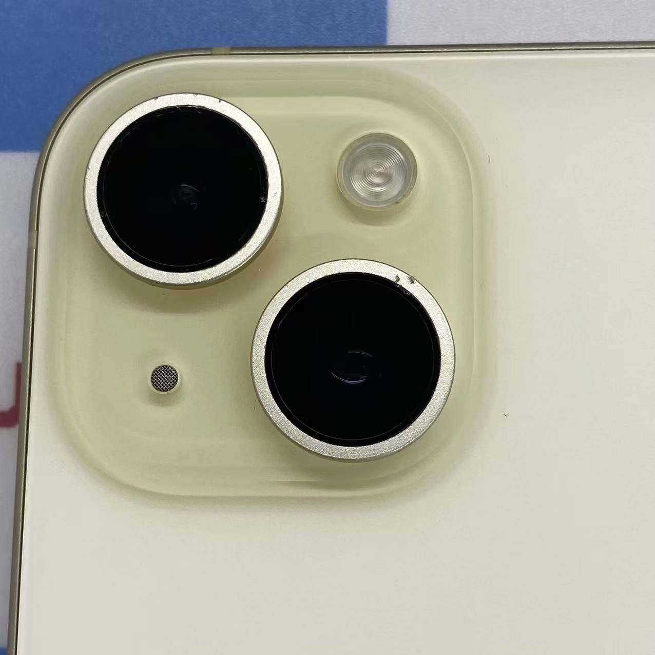 iPhone15 128GB イエロー MTMK3J/A SoftBank版SIMフリー 美品