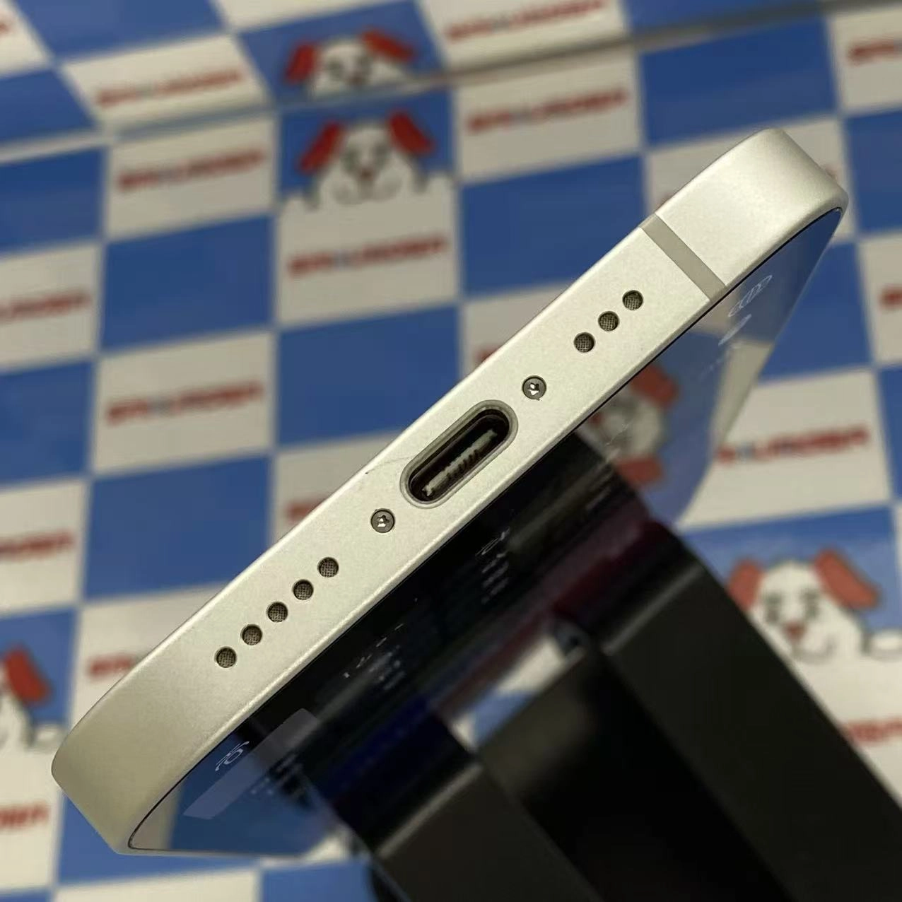 iPhone 16e 128GB ホワイト MD1R4J/A SoftBank版SIMフリー