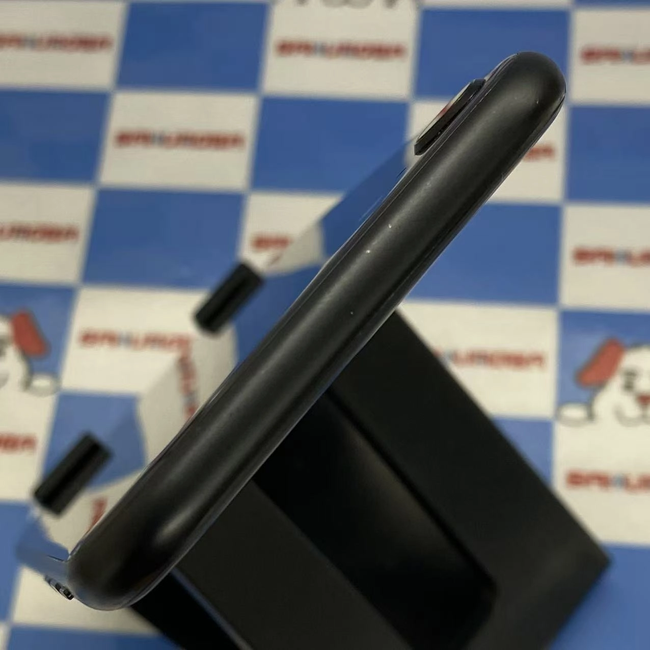 iPhoneSE 第2世代 64GB ブラック MX9R2J/A docomo版SIMフリー電池100%