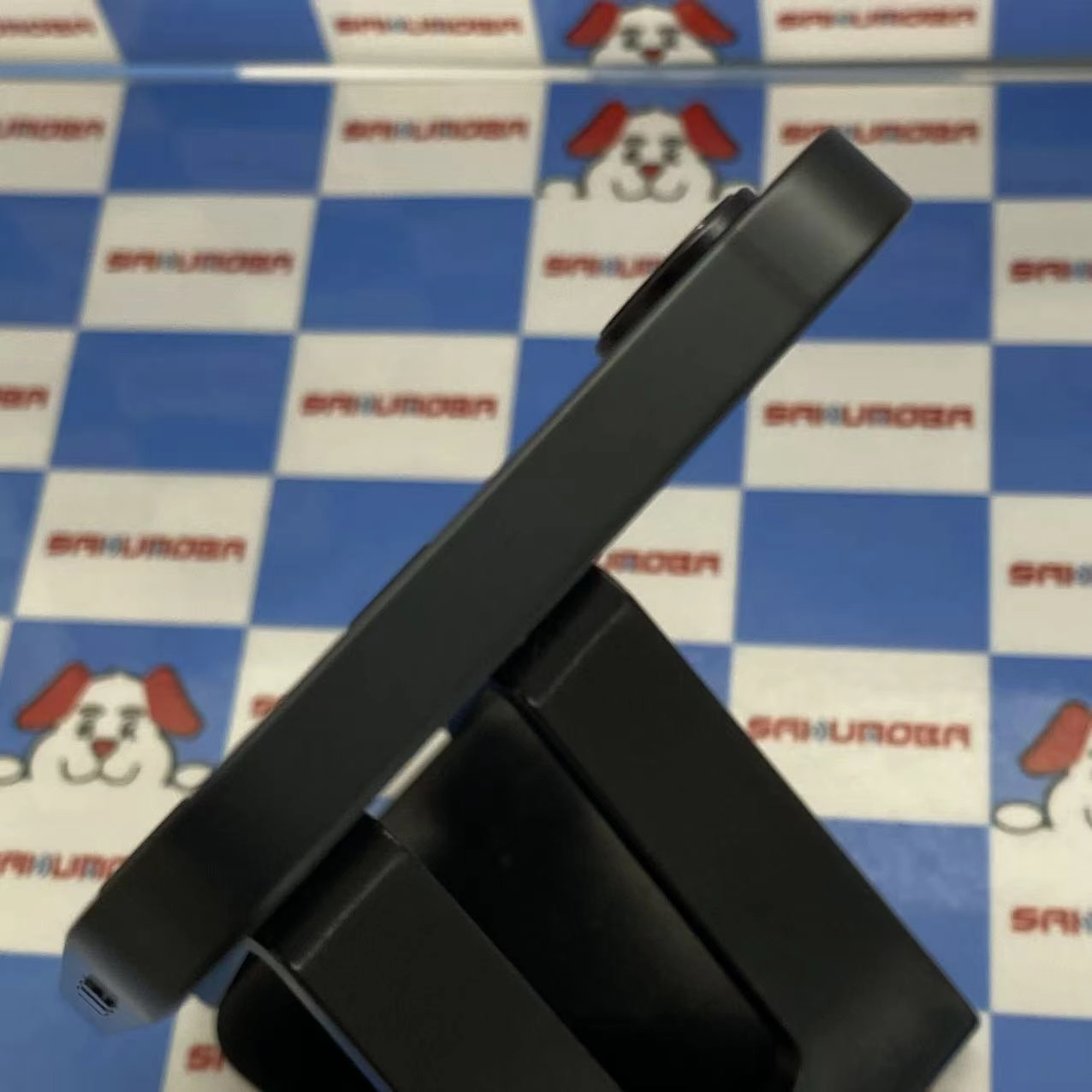 iPhone 16e 128GB ブラック MD1Q4J/A docomo版SIMフリー電池100%新品同様