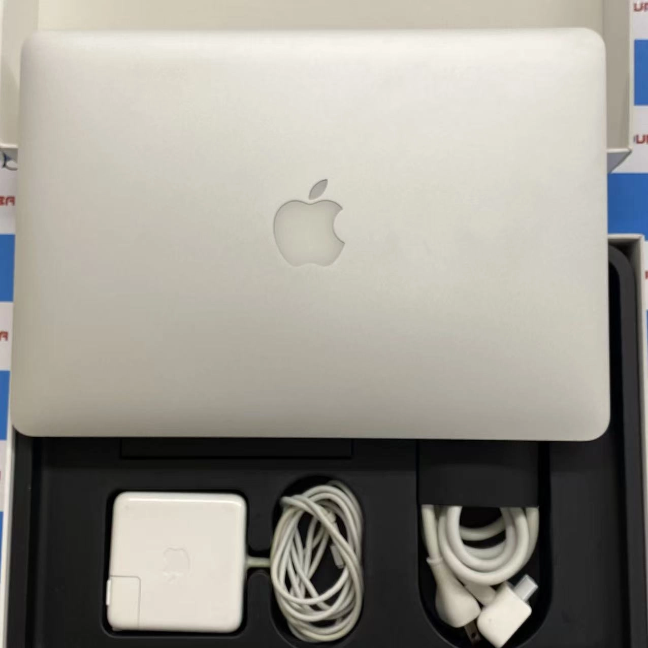 MacBook Pro 13インチ Early2015 Corei5 8GB/256GB シルバー MF840J/A