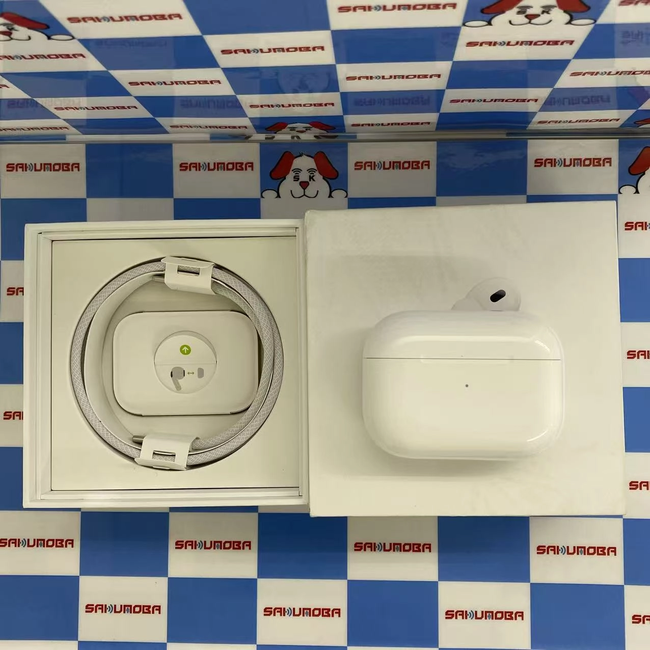 AirPods Pro 第2世代 MagSafe充電ケース(USB-C)付き ホワイト A2968