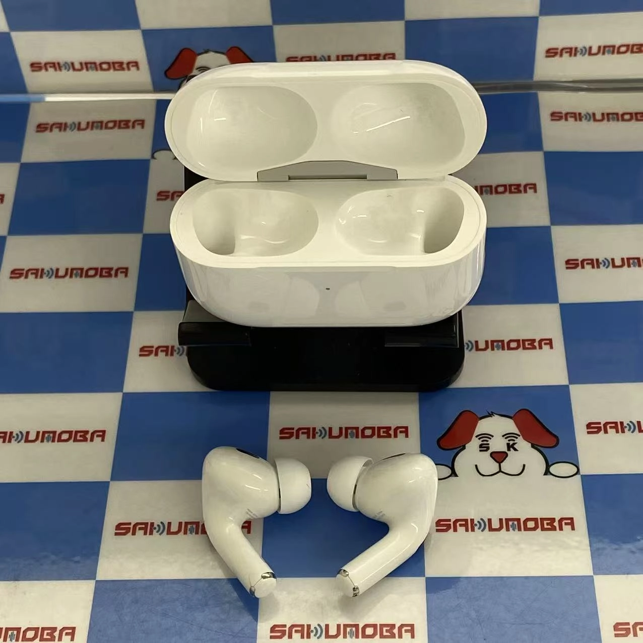 AirPods Pro 第2世代 MagSafe充電ケース(USB-C)付き ホワイト A2968