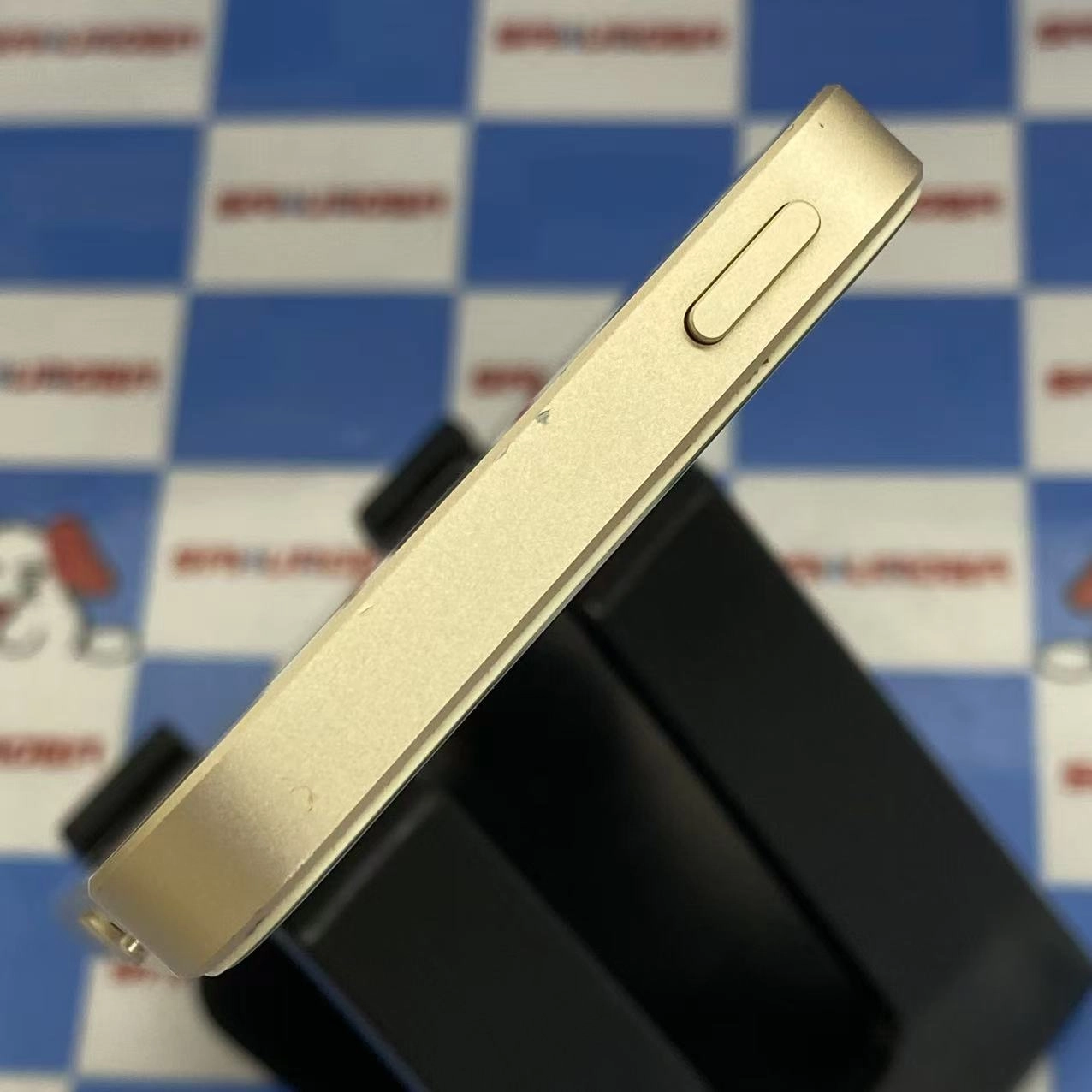 iPhoneSE 128GB ゴールド MP882J/A SIMフリー 電池100％訳あり品