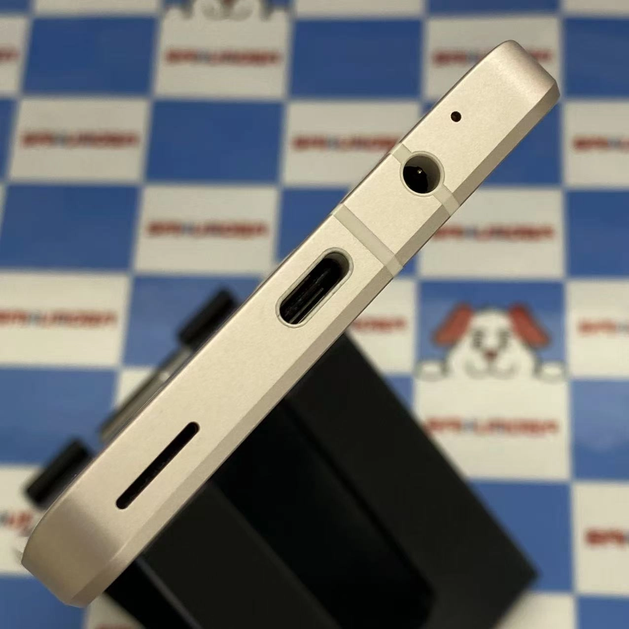 AQUOS sense8 6GB/128GB ライトカッパー SH-54D docomo版SIMフリー極美品