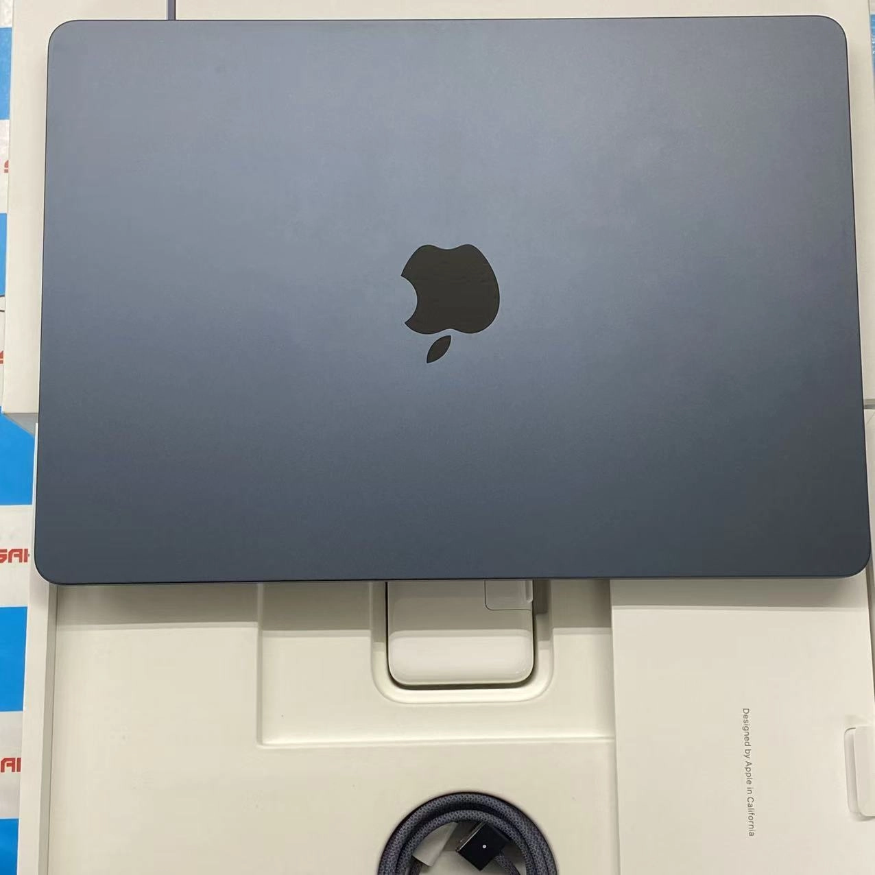 Macbook air 13インチ Early2024 Apple M3 8GB/256GB ミッドナイト MRXV3J/A