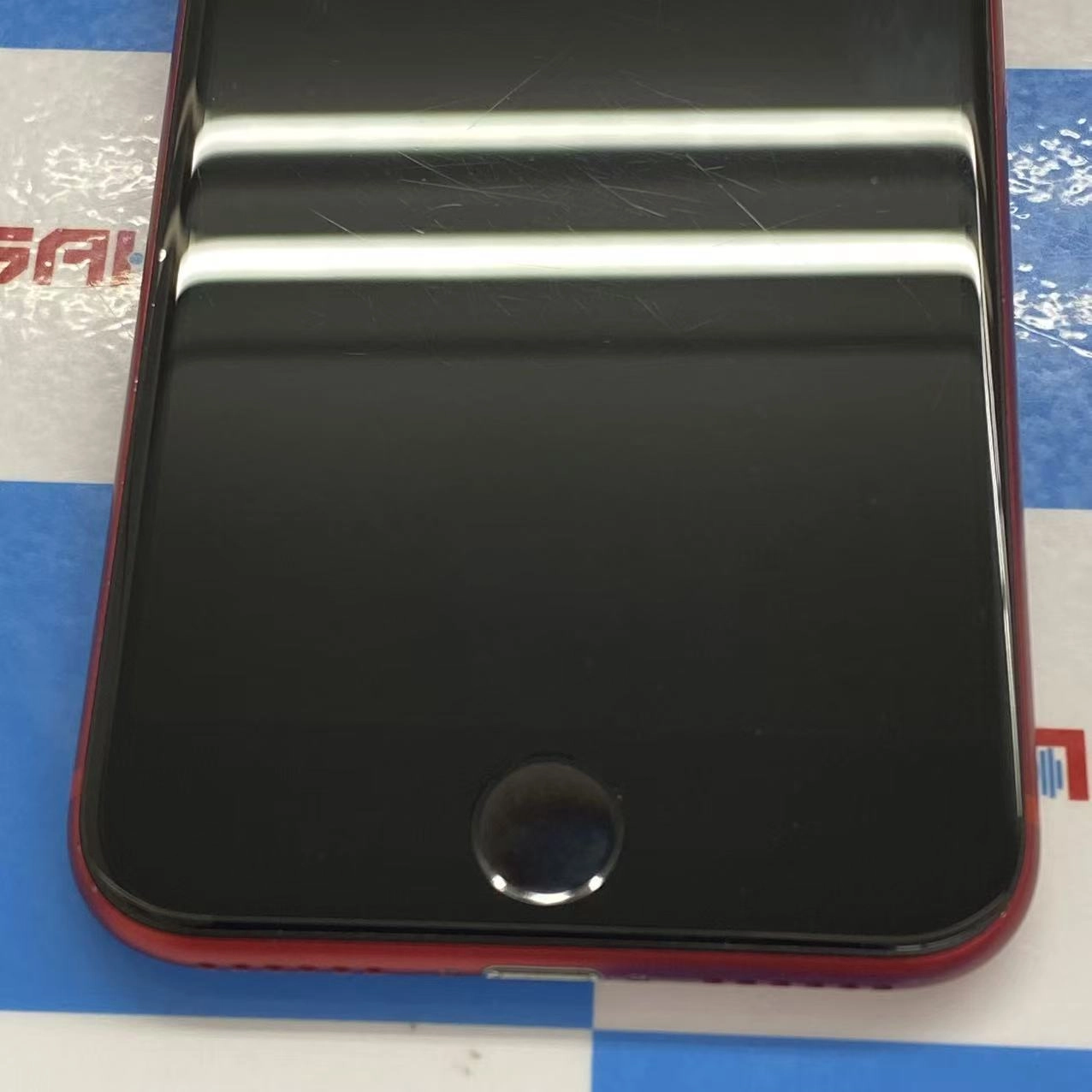 iPhoneSE 第2世代 64GB Product Red MHGR3J/A docomo版SIMフリー