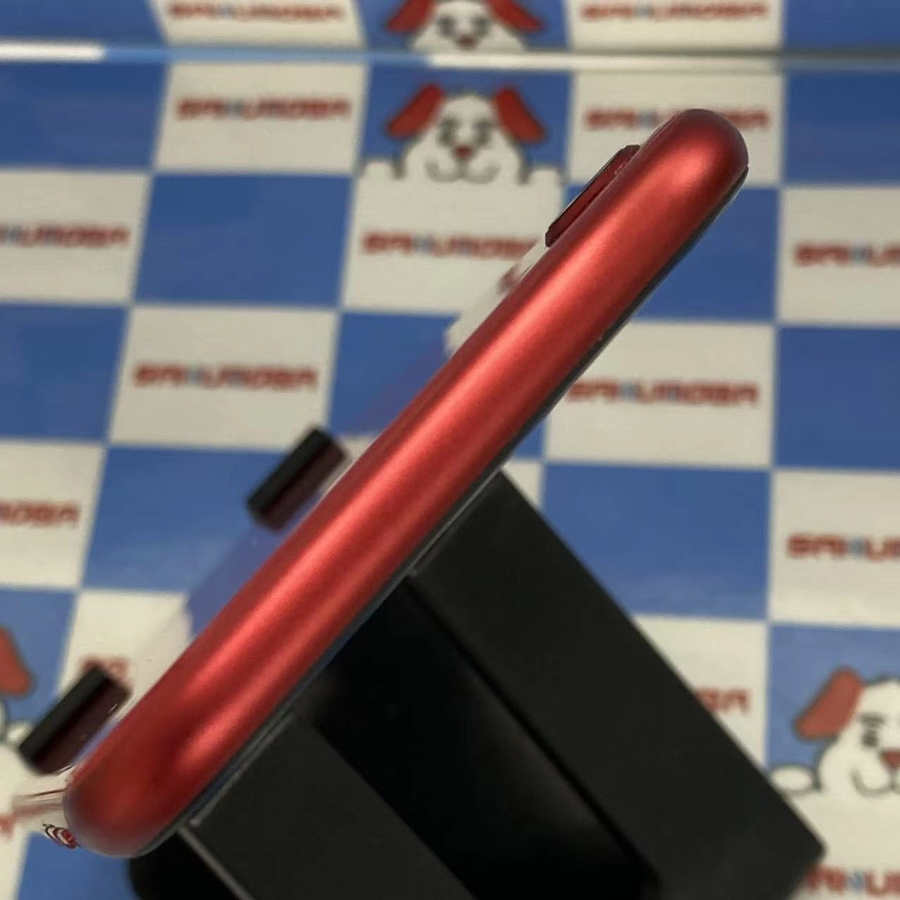 iPhoneSE 第2世代 64GB Product Red MHGR3J/A docomo版SIMフリー