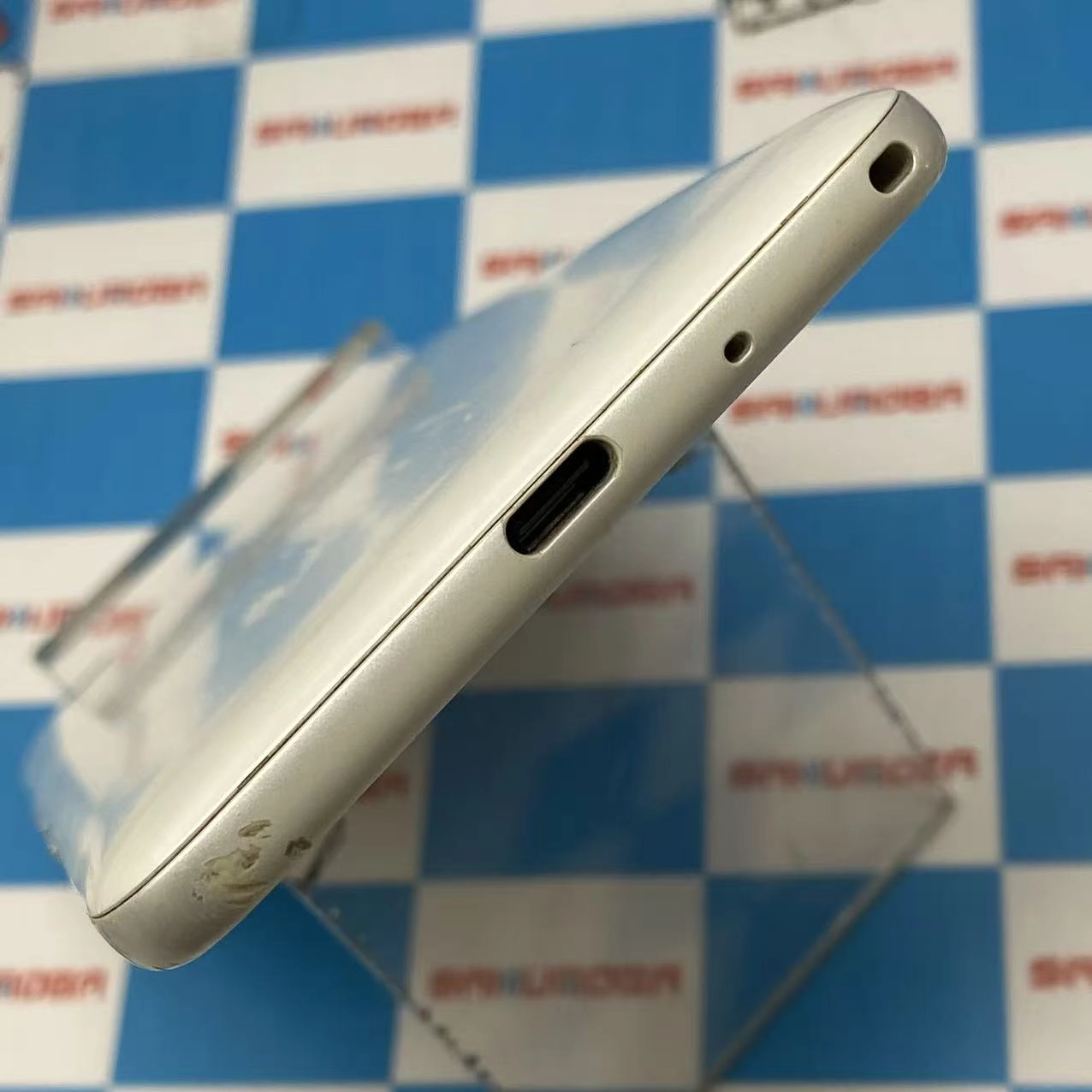 DIGNO J 32GB ホワイト 704KC SoftBank