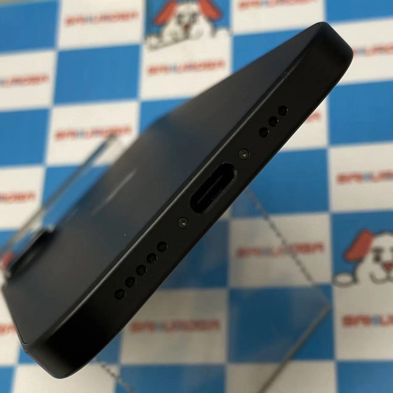 iPhone16 128GB ブラック MYDQ3J/A docomo版SIMフリー 新品同様