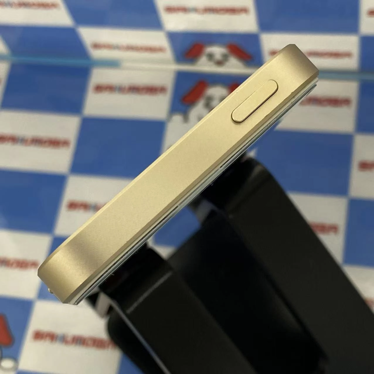iPhoneSE 128GB ゴールド MP882J/A AU版SIMフリージャンク品 au