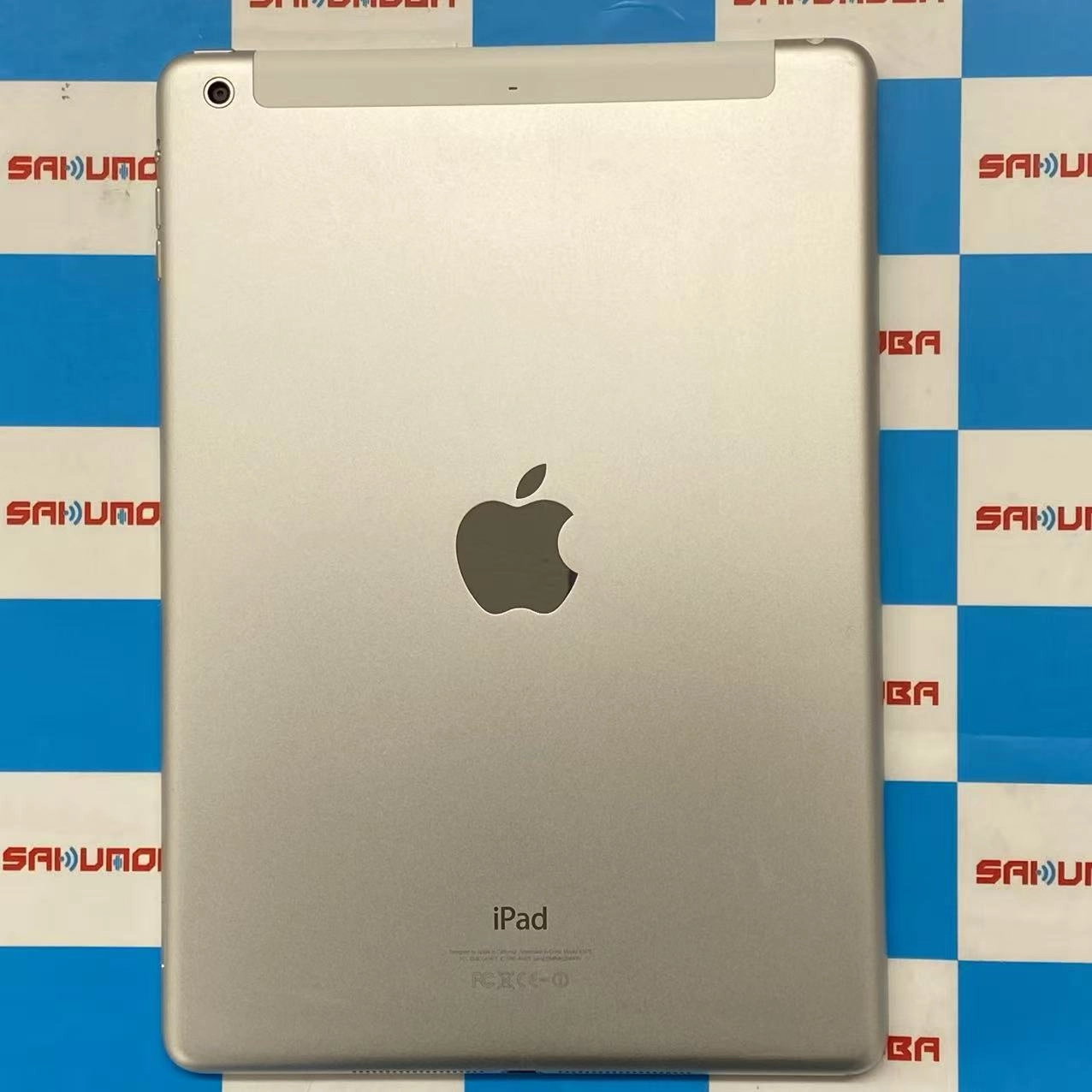 iPad Air 第1世代 Wi-Fi+Cellular 16GB シルバー MD794J/A SoftBank訳あり品