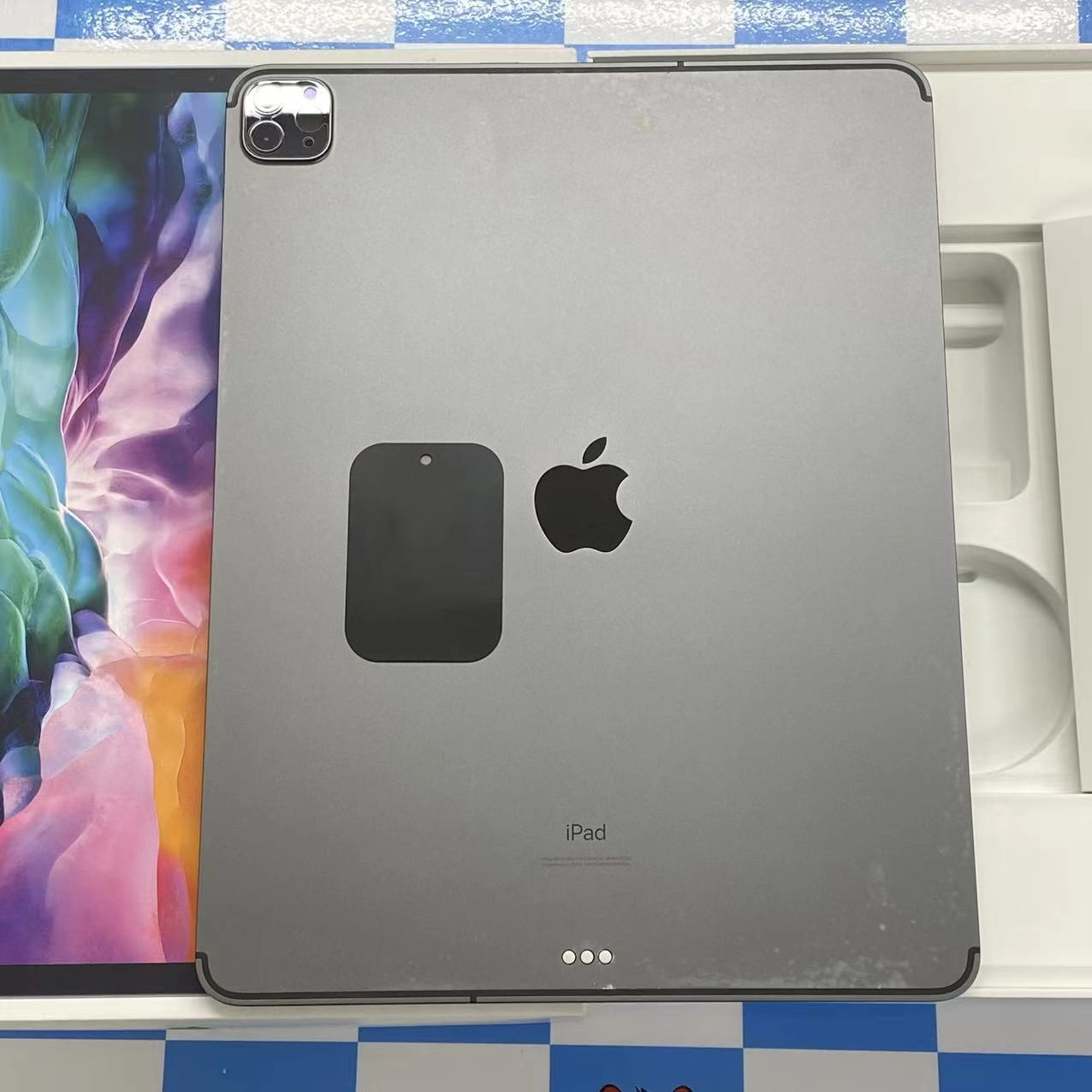 iPad Pro 12.9インチ 第4世代 1TB スペースグレイ MXF92J/A AU版SIMフリー  ジャンク品 au