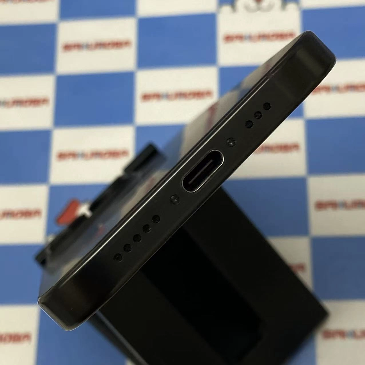 iPhone16 Pro 128GB ブラックチタニウム MYMV3J/A docomo版SIMフリー