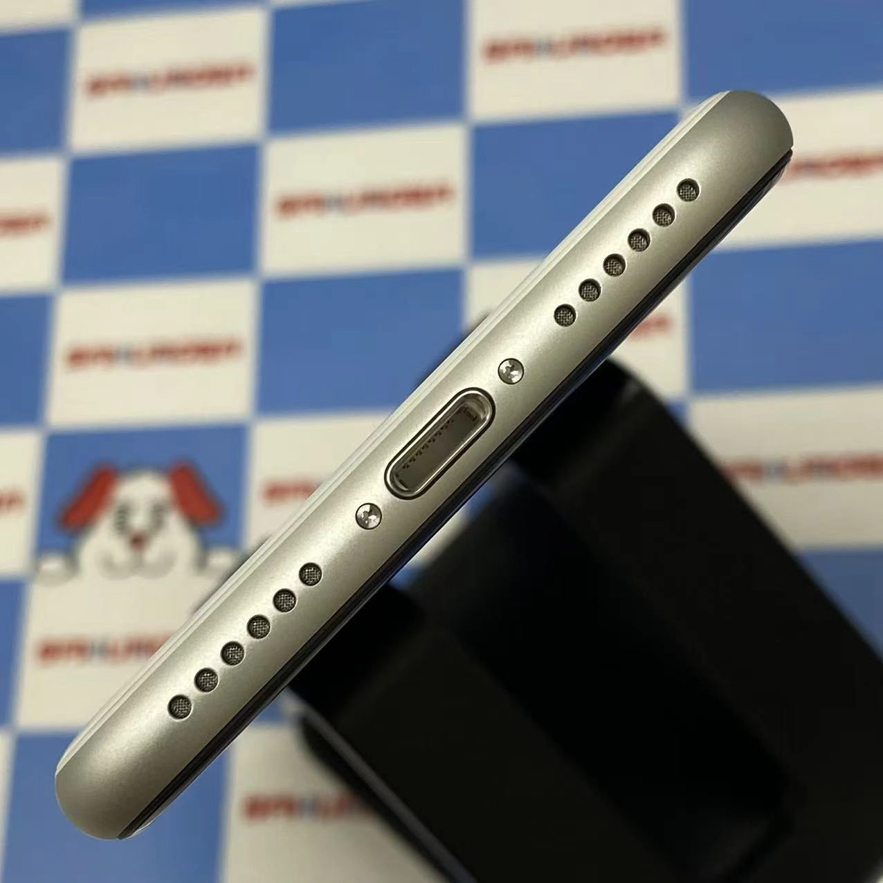 iPhoneSE 第2世代 64GB ホワイト NX9T2J/A SoftBank版SIMフリー 交換未使用品