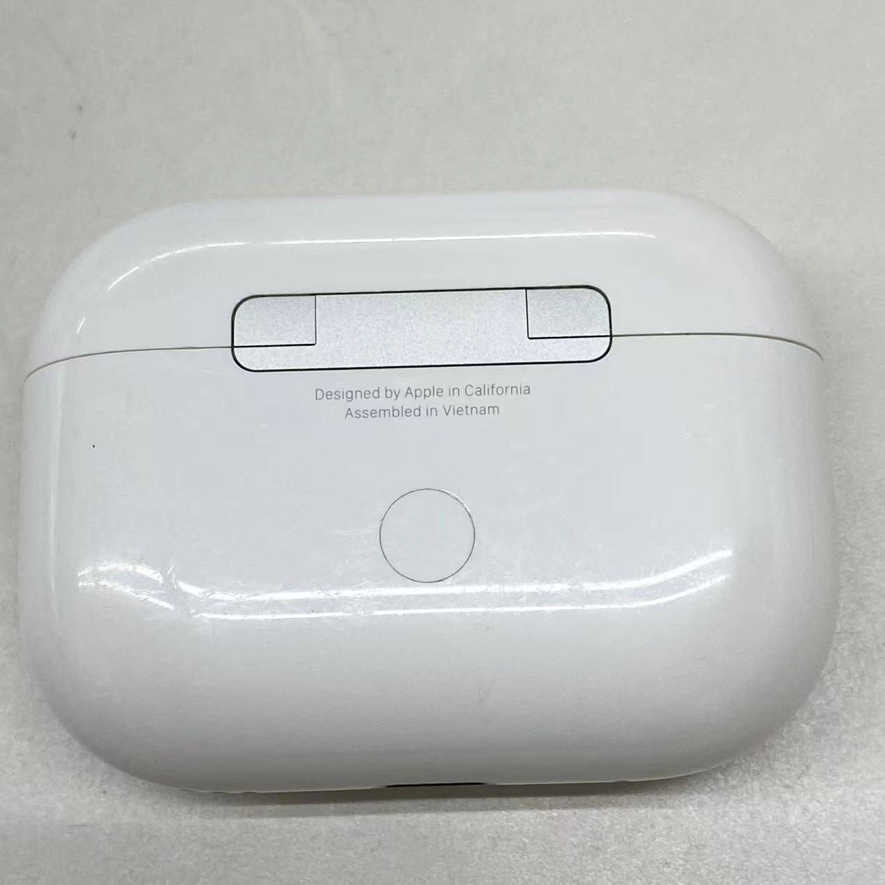 AirPods Pro 第2世代 MagSafe充電ケース(USB-C)付き ホワイト MTJV3J/A