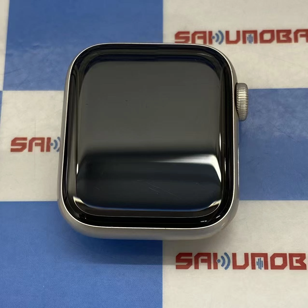 Apple Watch SE 第2世代 40mm GPSモデル 32GB スターライト MNL73J/A