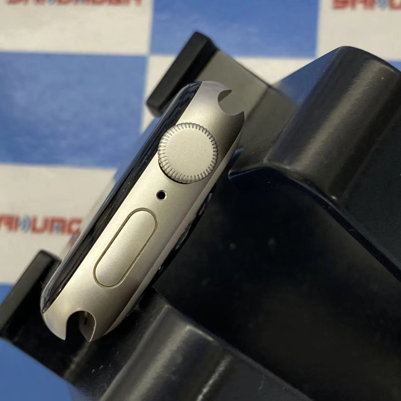 Apple Watch SE 第2世代 40mm GPSモデル 32GB スターライト MNJP3J/A訳あり品