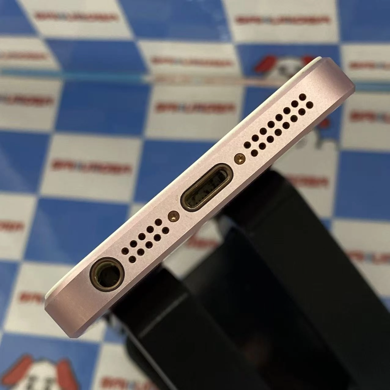 iPhoneSE 32GB ローズゴールド MP852J/A docomo版SIMフリー