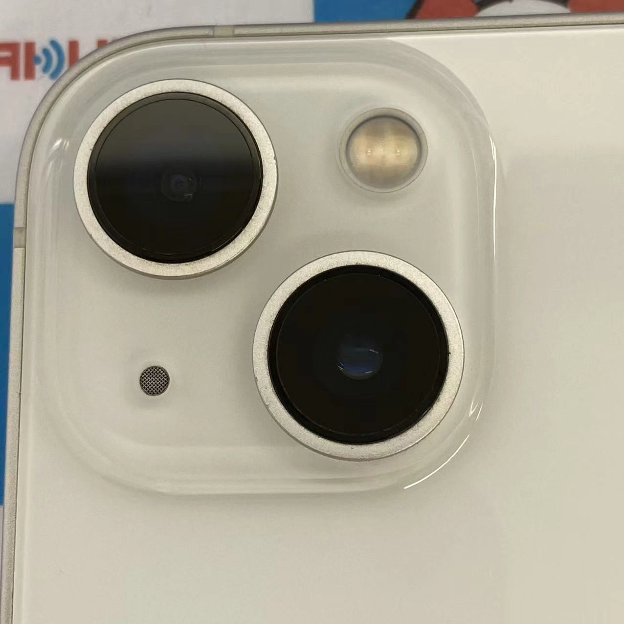 iPhone13 128GB スターライト MLND3J/A SIMロック解除済 SoftBank版SIMフリー 美品